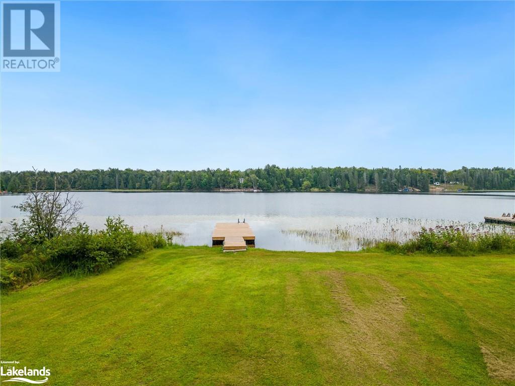 9 Courland Road, Ahmic Harbour, ON, P0A 1A0 40566186 Laura and