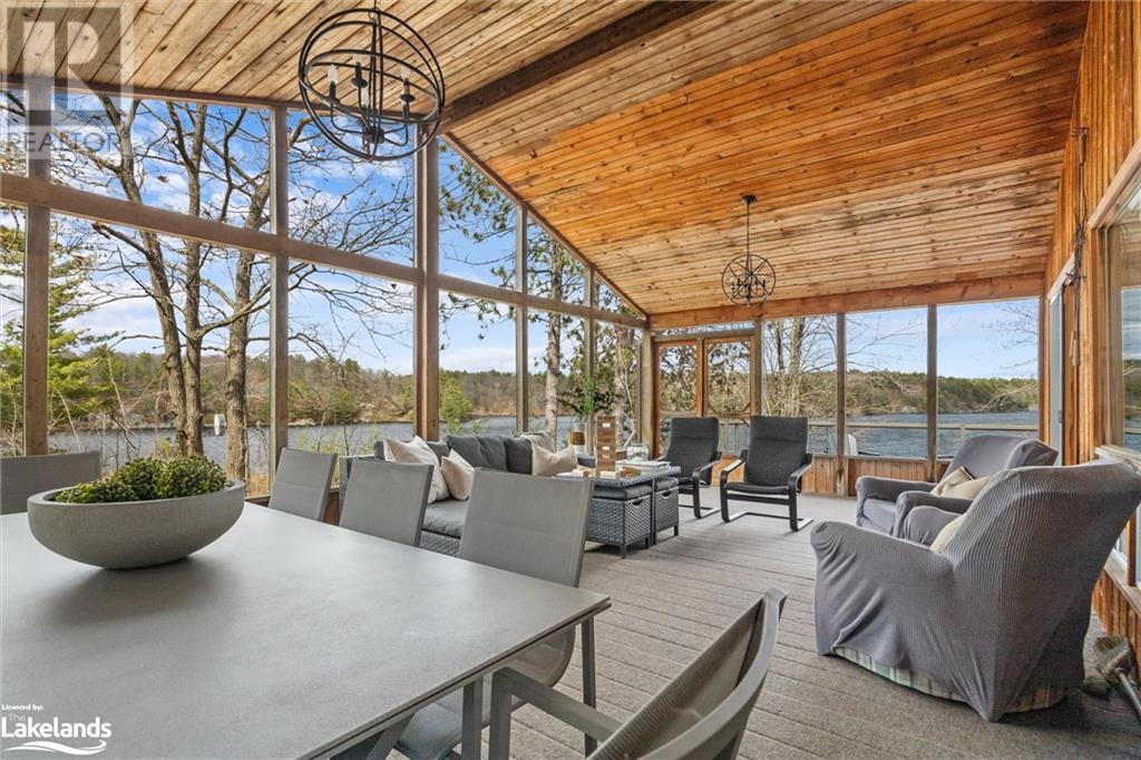 1020 Pine Ridge Road, Gravenhurst, ON, P1P 1R3 40571500 Laura and