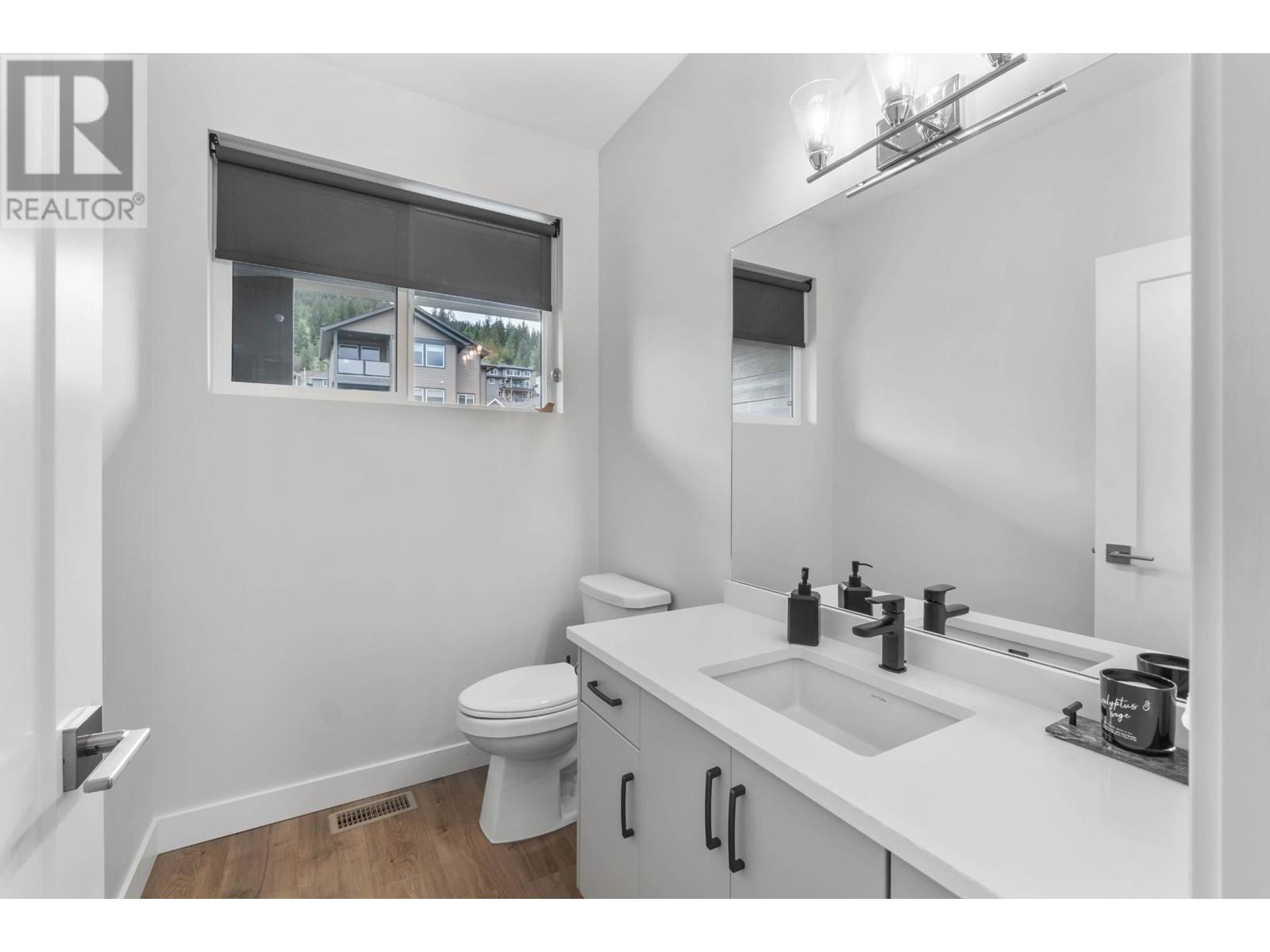 123, 1901 Qu’appelle Blvd, Kamloops, BC, V2E 0C9 179119 Jennifer Munro