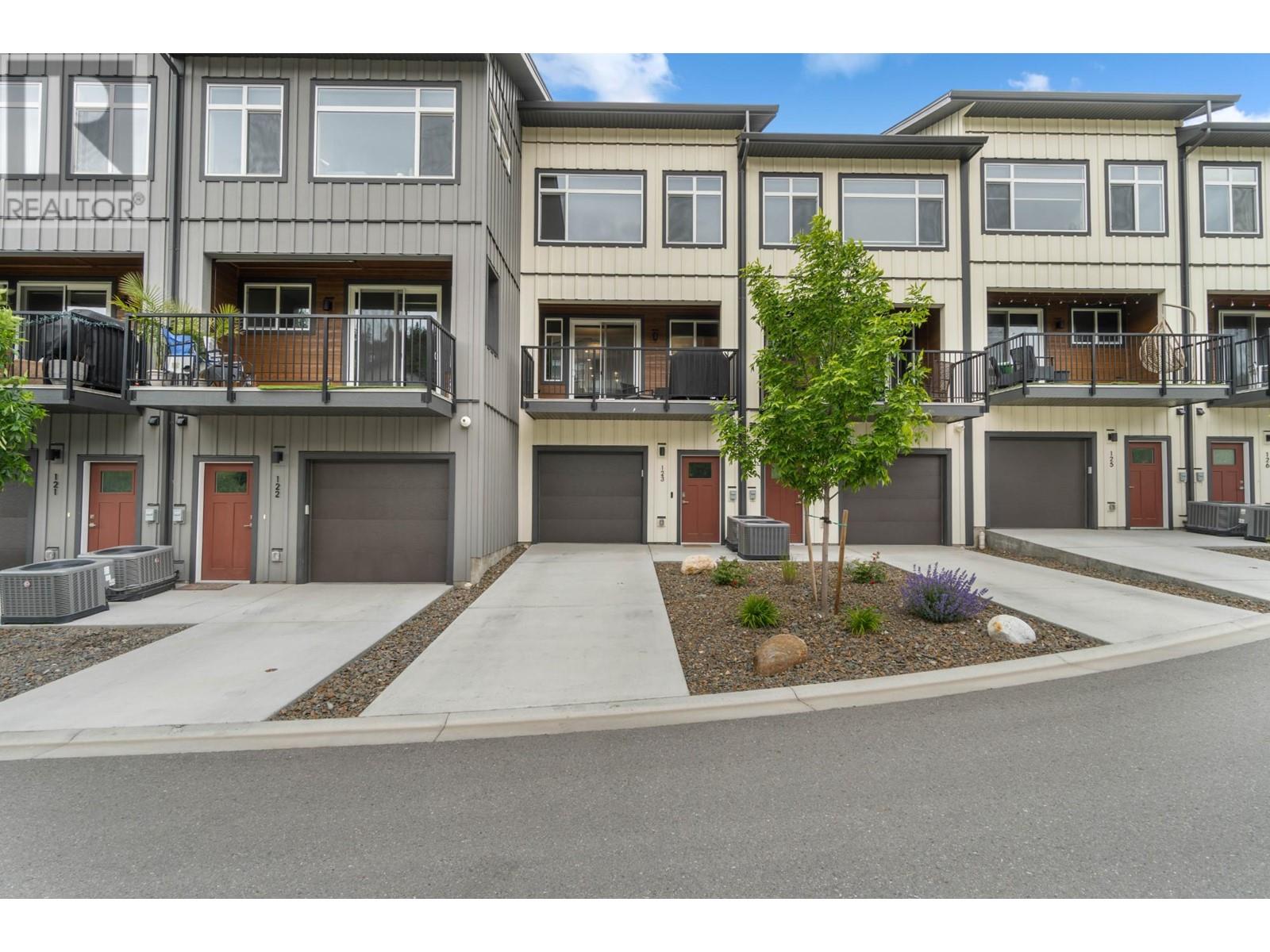 123, 1901 Qu’appelle Blvd, Kamloops, BC, V2E 0C9 179119 Jennifer Munro