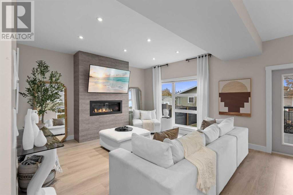 4315 48 Avenue, Sylvan Lake, AB, T4S 1N5 A2175207 The Paul Lucyk Group