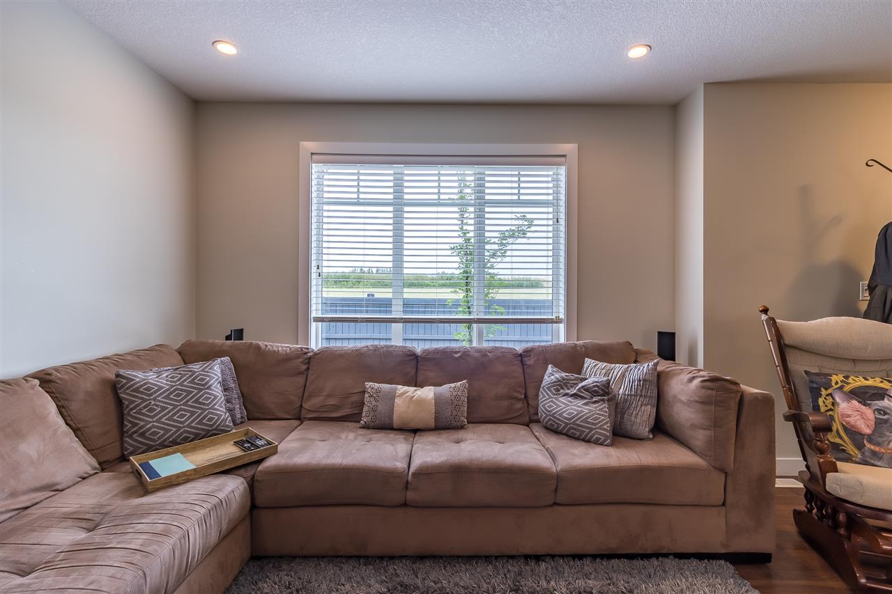 49 675 Albany Way, Edmonton, AB, T6V 0H1 E4120143 David Pickering