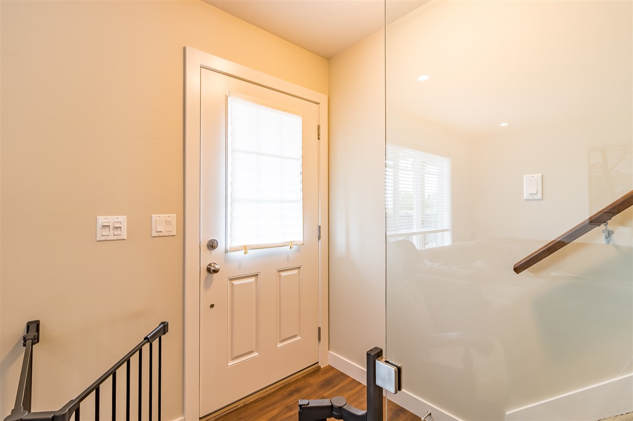 49 675 Albany Way, Edmonton, AB, T6V 0H1 E4120143 David Pickering