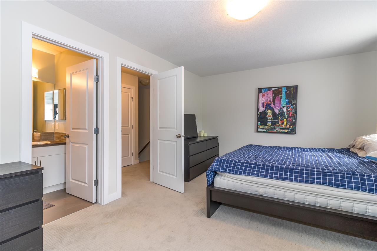 49 675 Albany Way, Edmonton, AB, T6V 0H1 E4120143 David Pickering