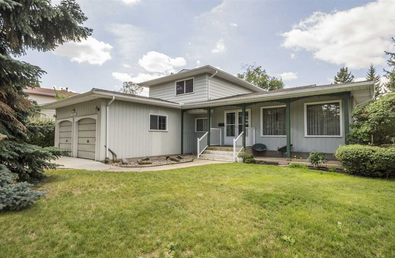 5832 143 Street, Edmonton, AB, T6H 4E8 E4130183 Ricky Hill