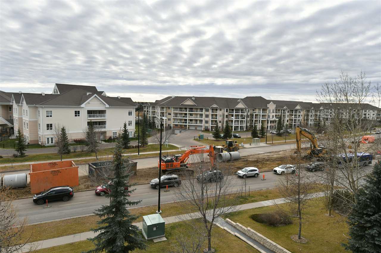 515 237 Youville Drive E, Edmonton, AB, T6L 7G2 E4134170 Dana Bradley