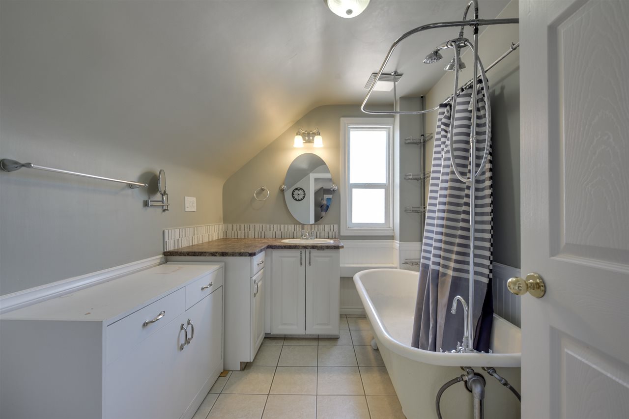 9514 106A Avenue, Edmonton, AB | E4135340 | Realty ...