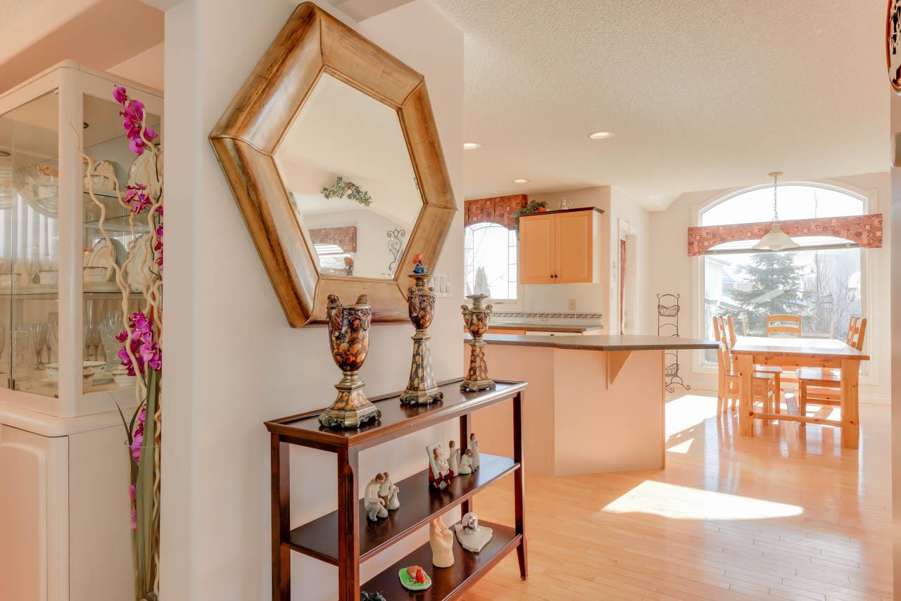622 Twin Brooks, Edmonton, AB E4145536 Amrit Hunjan