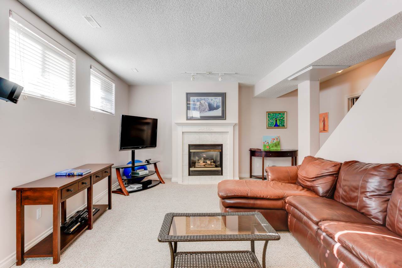622 Twin Brooks, Edmonton, AB E4145536 Amrit Hunjan 622 Twin Brooks, Edmonton, AB E4145536 Amrit Hunjan