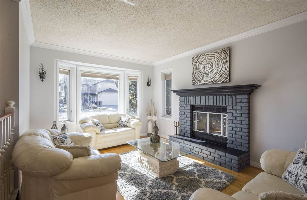 10712 Bearspaw Drive E, Edmonton, AB, T6J 5K3 E4151355 Ricky Hill