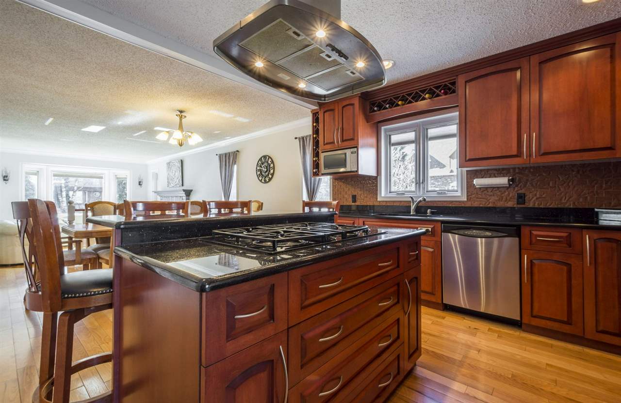 10712 Bearspaw Drive E, Edmonton, AB, T6J 5K3 E4151355 Ricky Hill