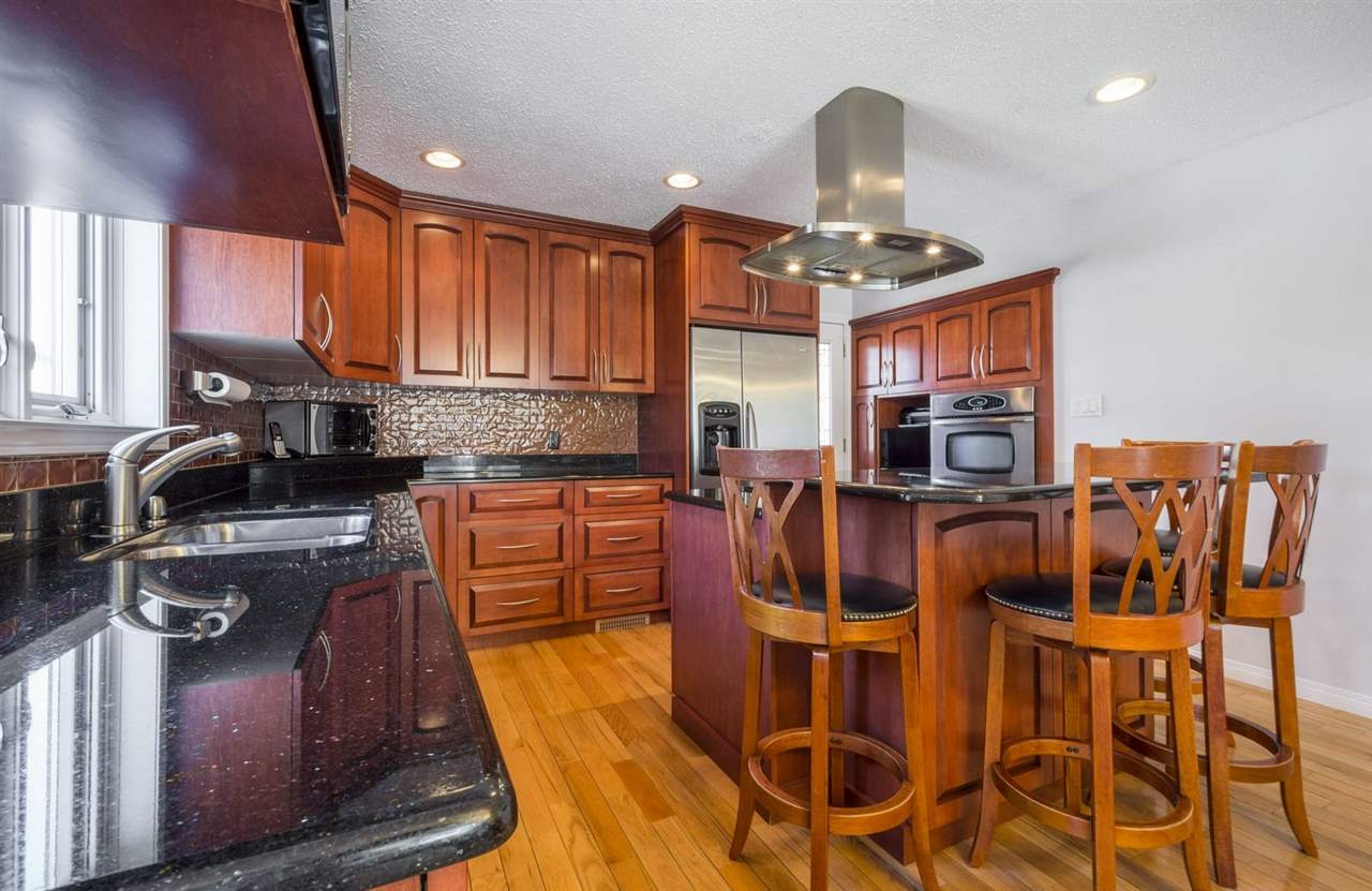 10712 Bearspaw Drive E, Edmonton, AB, T6J 5K3 E4151355 Ricky Hill