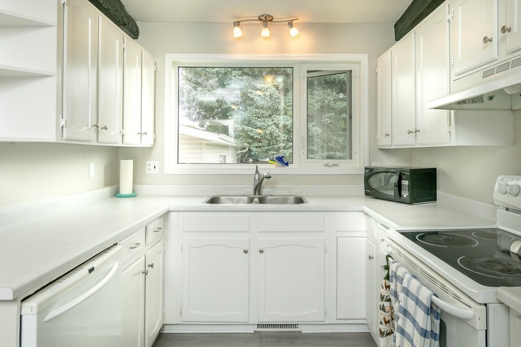 12 Larose Drive, St. Albert, AB, T8N 1S6 E4172665 David Pickering