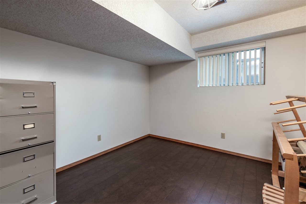 36 Hillside Crescent, Sherwood Park, AB, T8A 5C8 E4203436 Exclusive