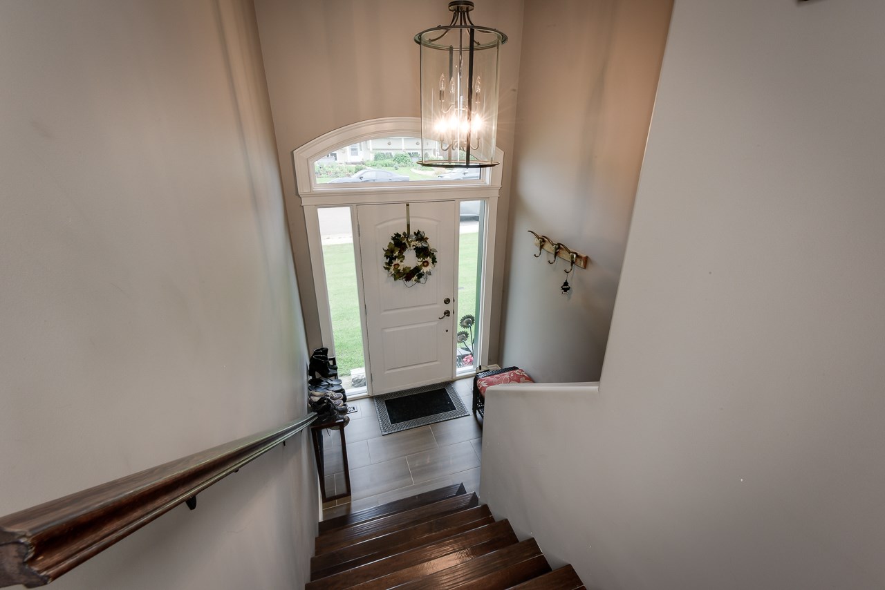 5425 46 Street, Bruderheim, AB, T0B 0S0 E4206545 Linda Holubitsky