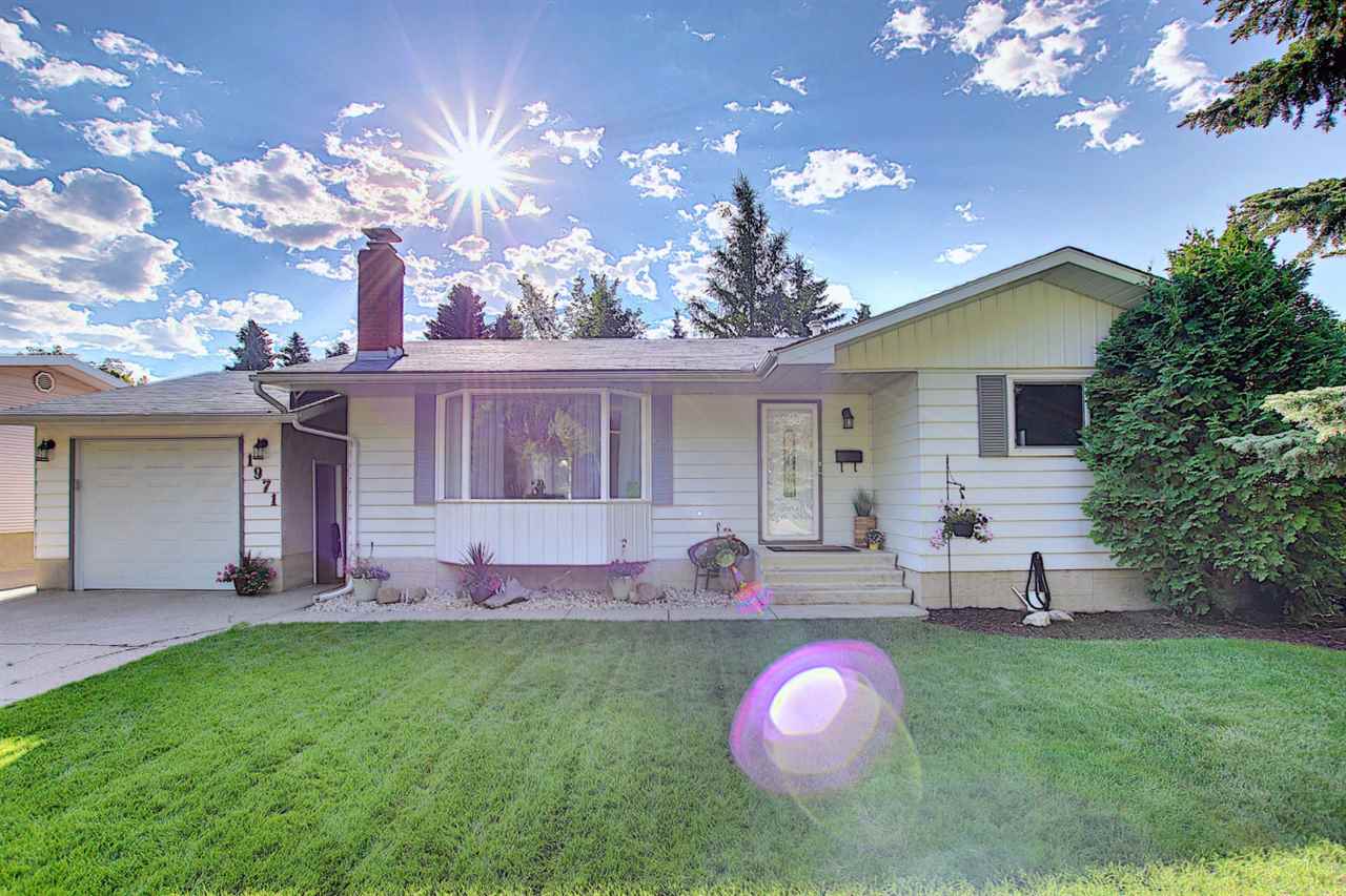 1971 Glenmore Avenue, Sherwood Park, AB, T8A 0X7 E4209154 Jarett