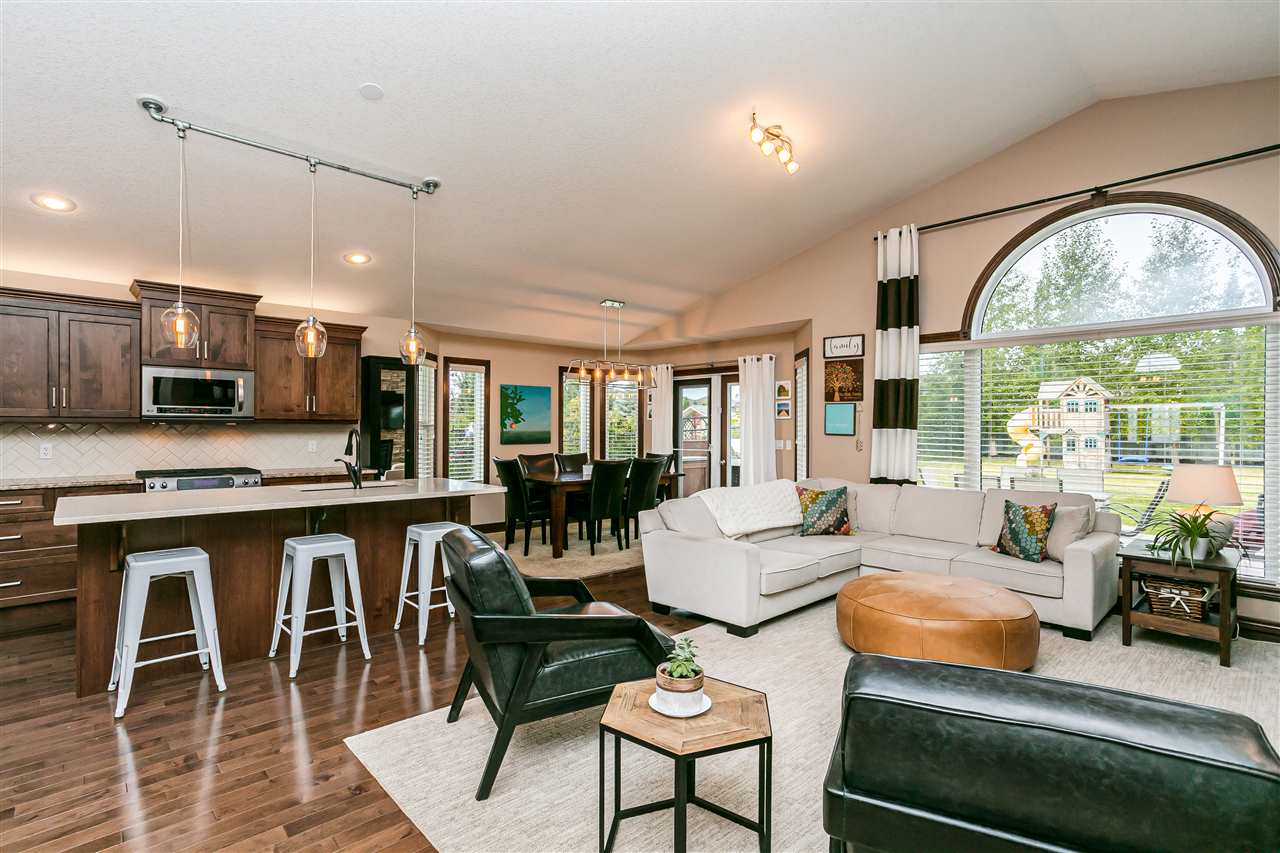 54 Greenfield Wynd, Fort Saskatchewan, AB, T8L 0E3 E4213178 Tawnie Misik & Camille Denis