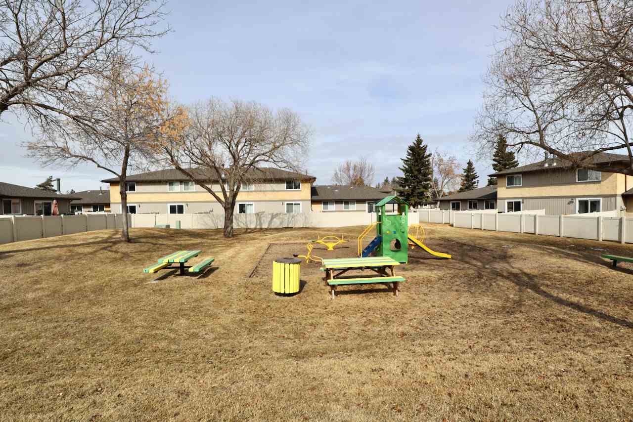  51 8930 99 Avenue, Fort Saskatchewan, AB E4235075 Jarett Johnson