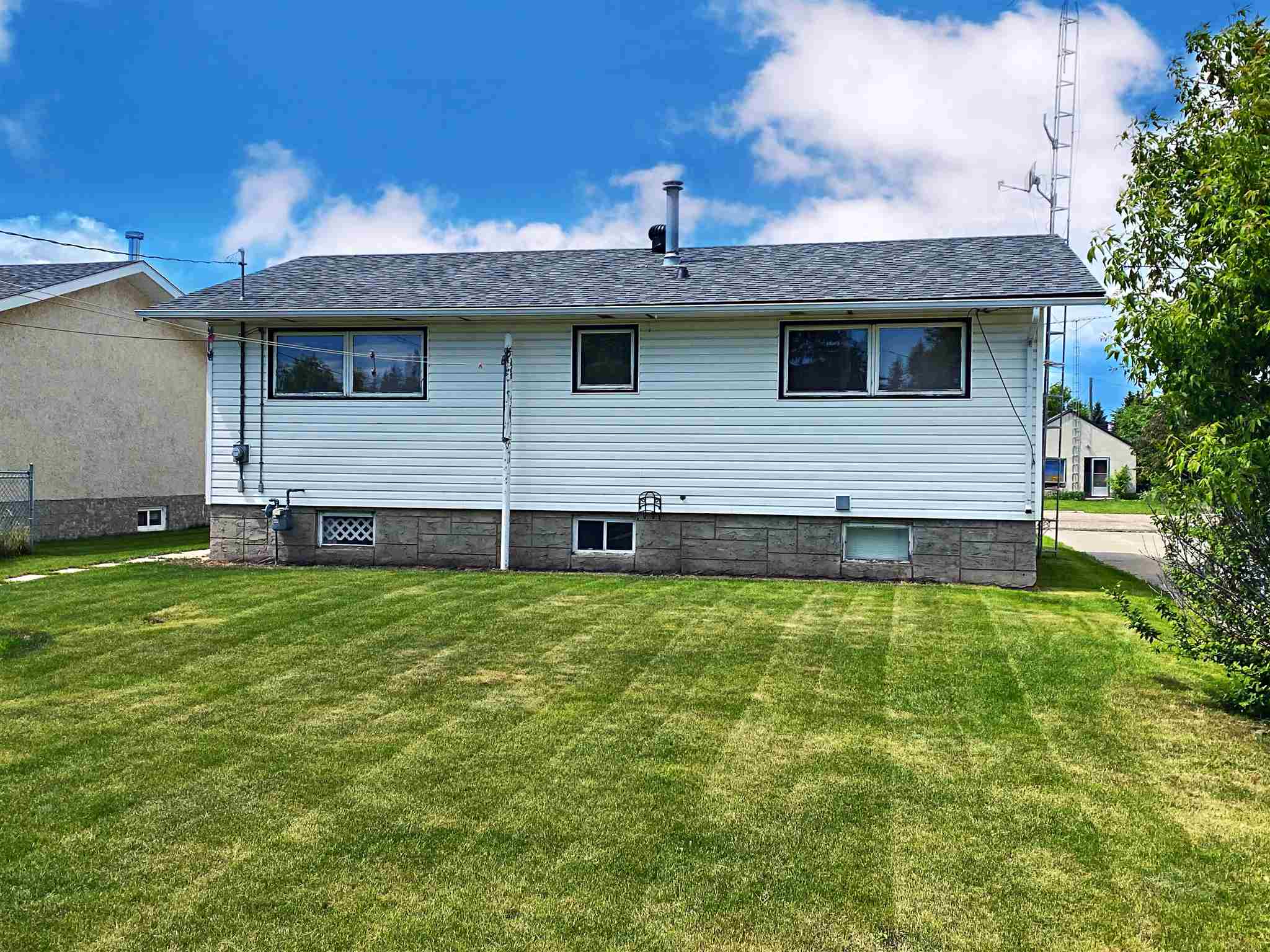 5125 52 Street, Andrew, AB E4250118 Ewanchuk Real Estate Team Edmonton and Area Real