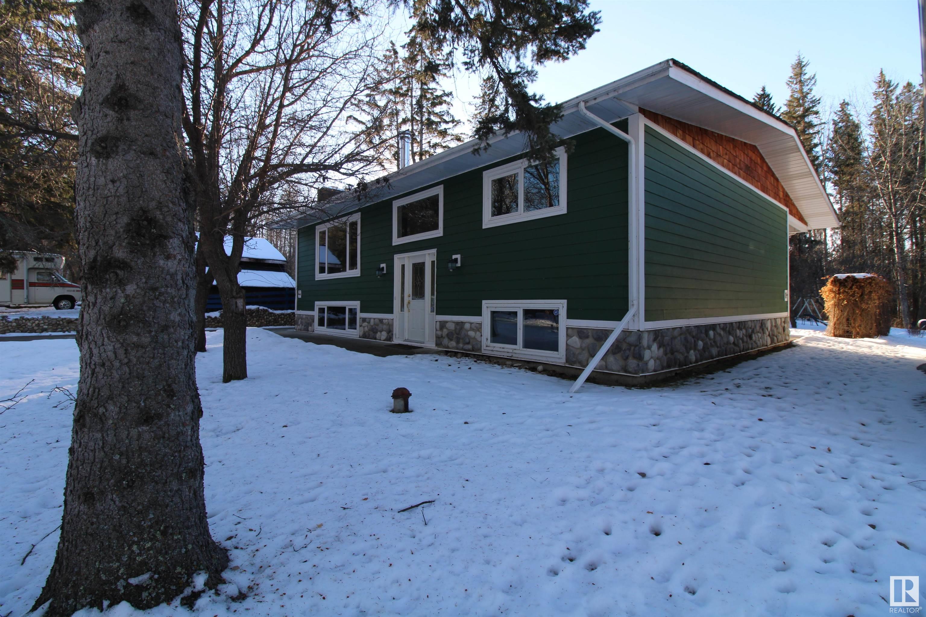 2 Pine Crescent, Rural Lac Ste. Anne County, AB, T0E 0V0 E4319430