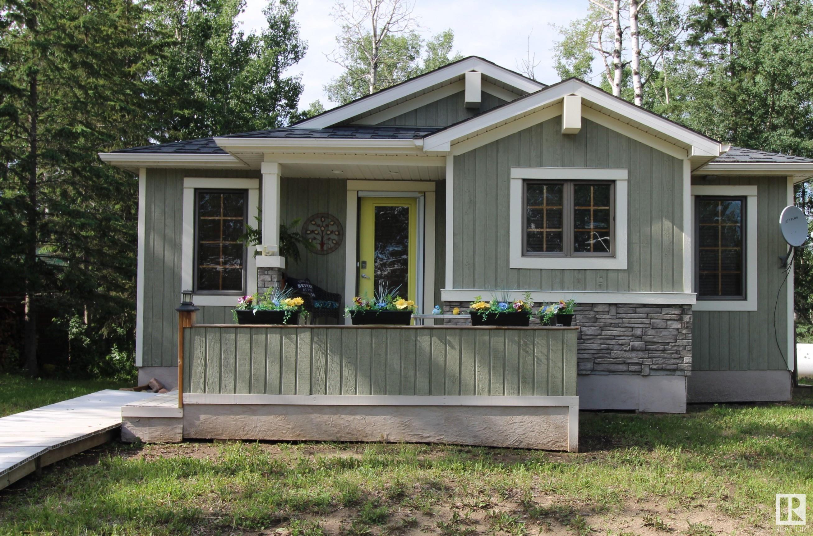 22 Hillside Street, Rural Lac Ste. Anne County, AB, T0E 0A0 E4339024