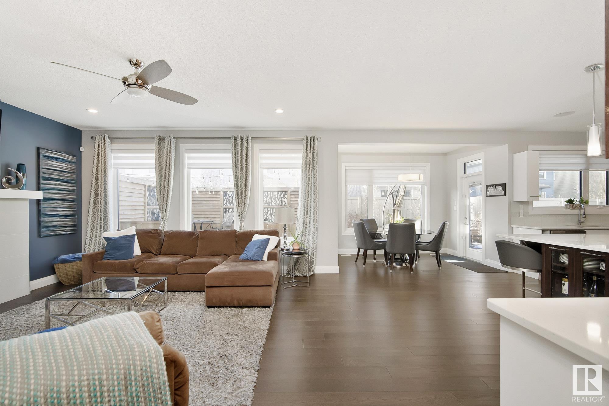 2429 Ashcraft Crescent, Edmonton, AB, T6W 2M9 E4371481 Ashley