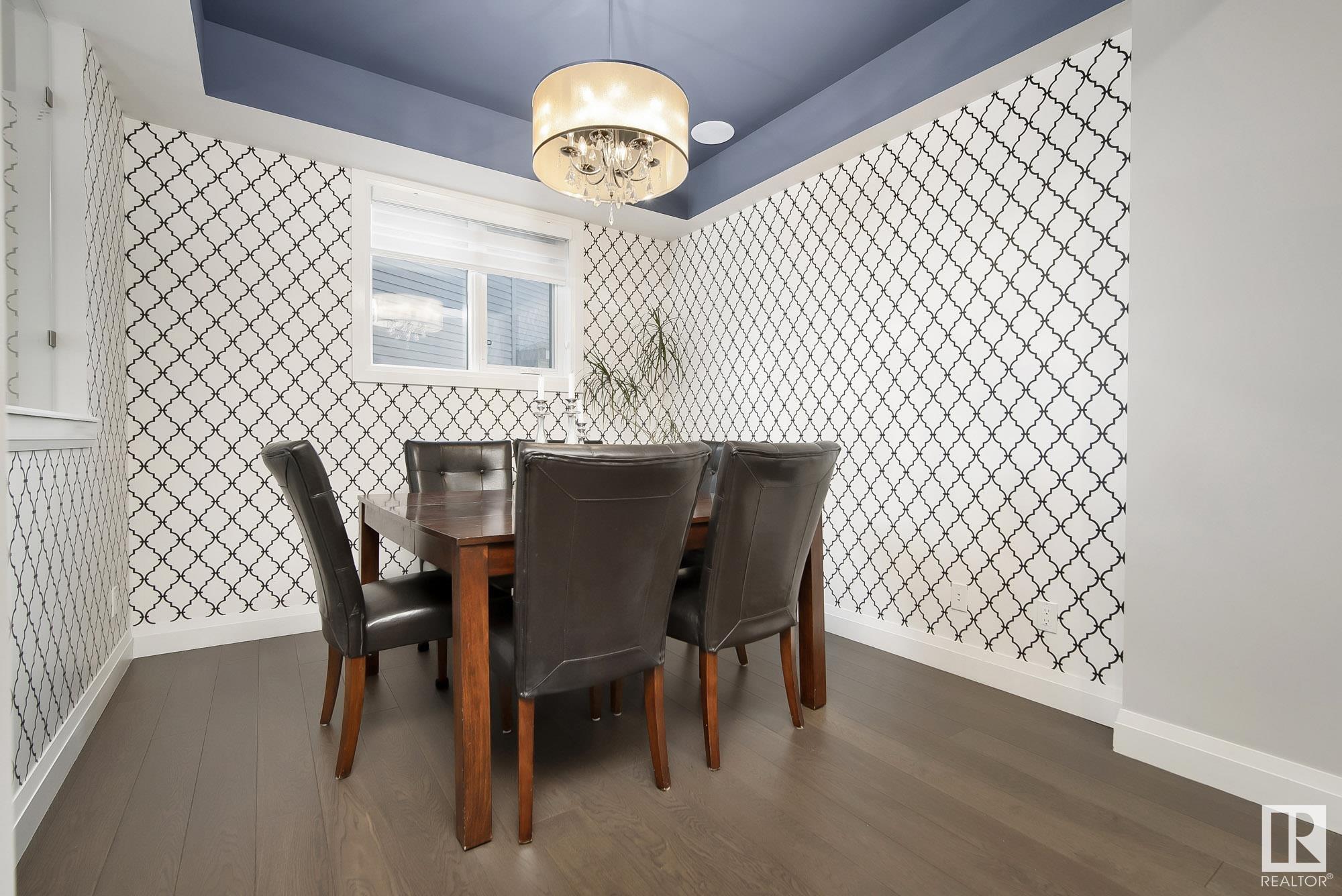 2429 Ashcraft Crescent, Edmonton, AB, T6W 2M9 E4371481 Ashley