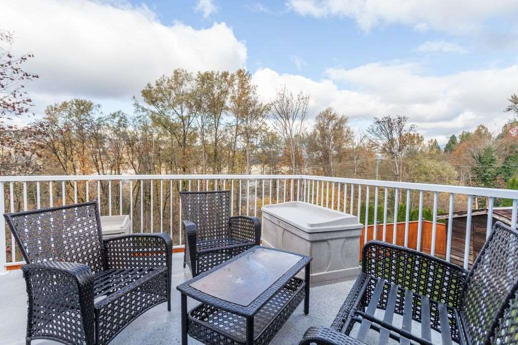 1530 Mary Hill Lane, Port Coquitlam, BC, V3C 4C3 R2012891 Eales