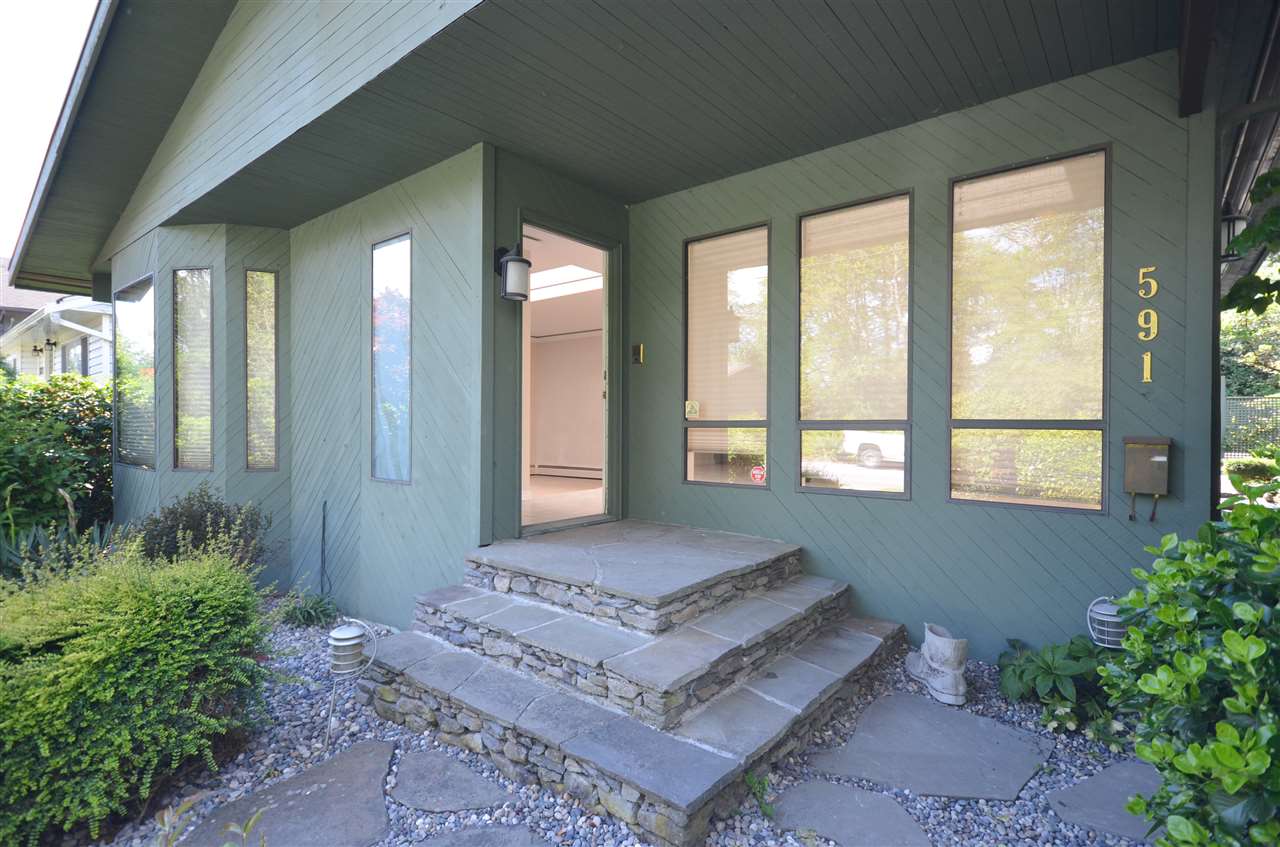 591 Colby Street, New Westminster, BC, V3L 3Y9 R2072624 Courtenay