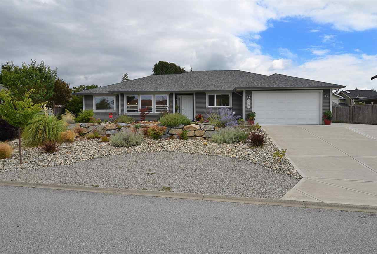 4784 Tamarack Place, Sechelt, BC, V0N 3A2 R2092297 Fran Miller