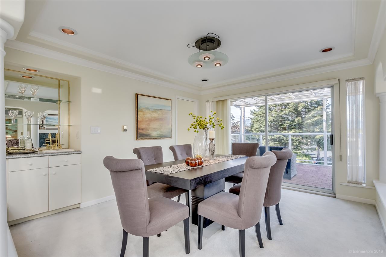 2421 Eddington Drive, Vancouver, BC, V6L 2G2 R2093197 Sharon Lum