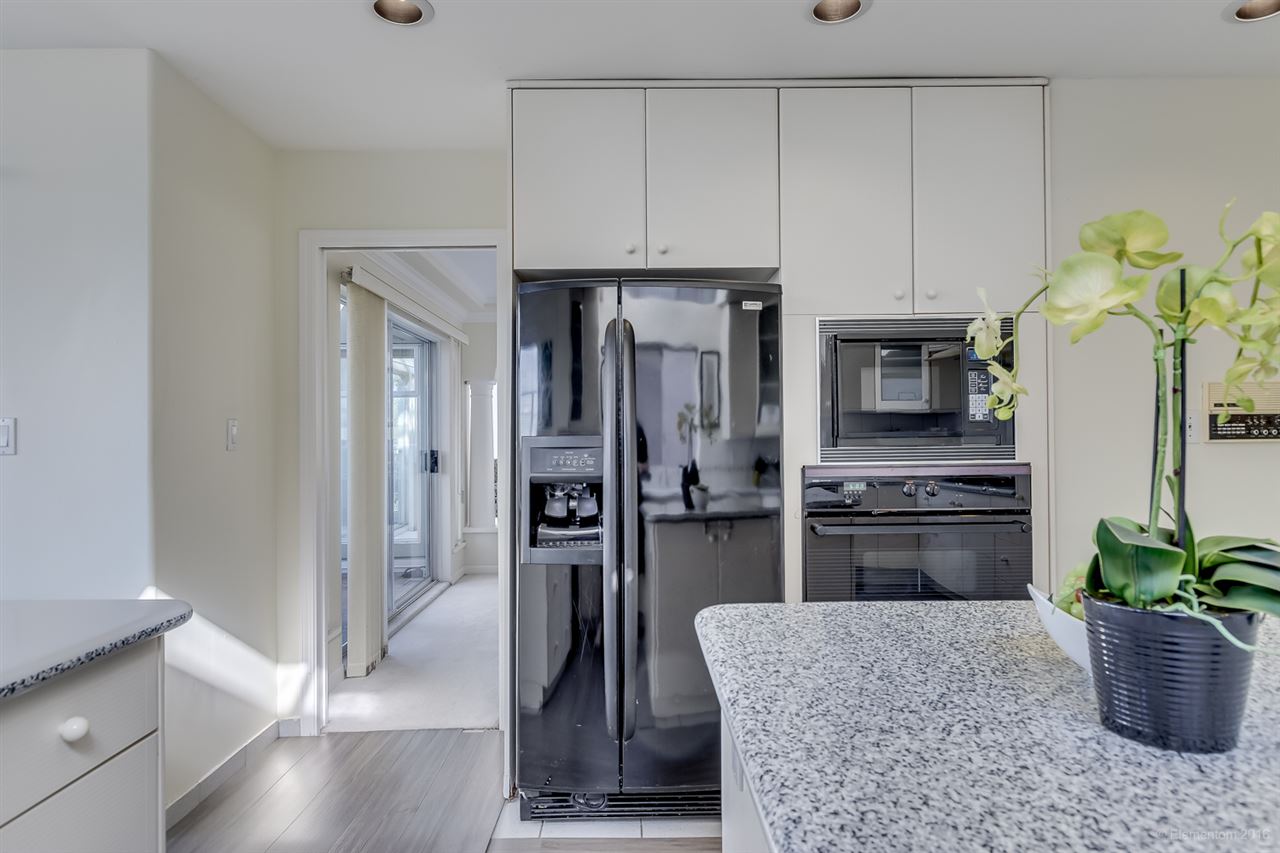 2421 Eddington Drive, Vancouver, BC, V6L 2G2 R2093197 Sharon Lum