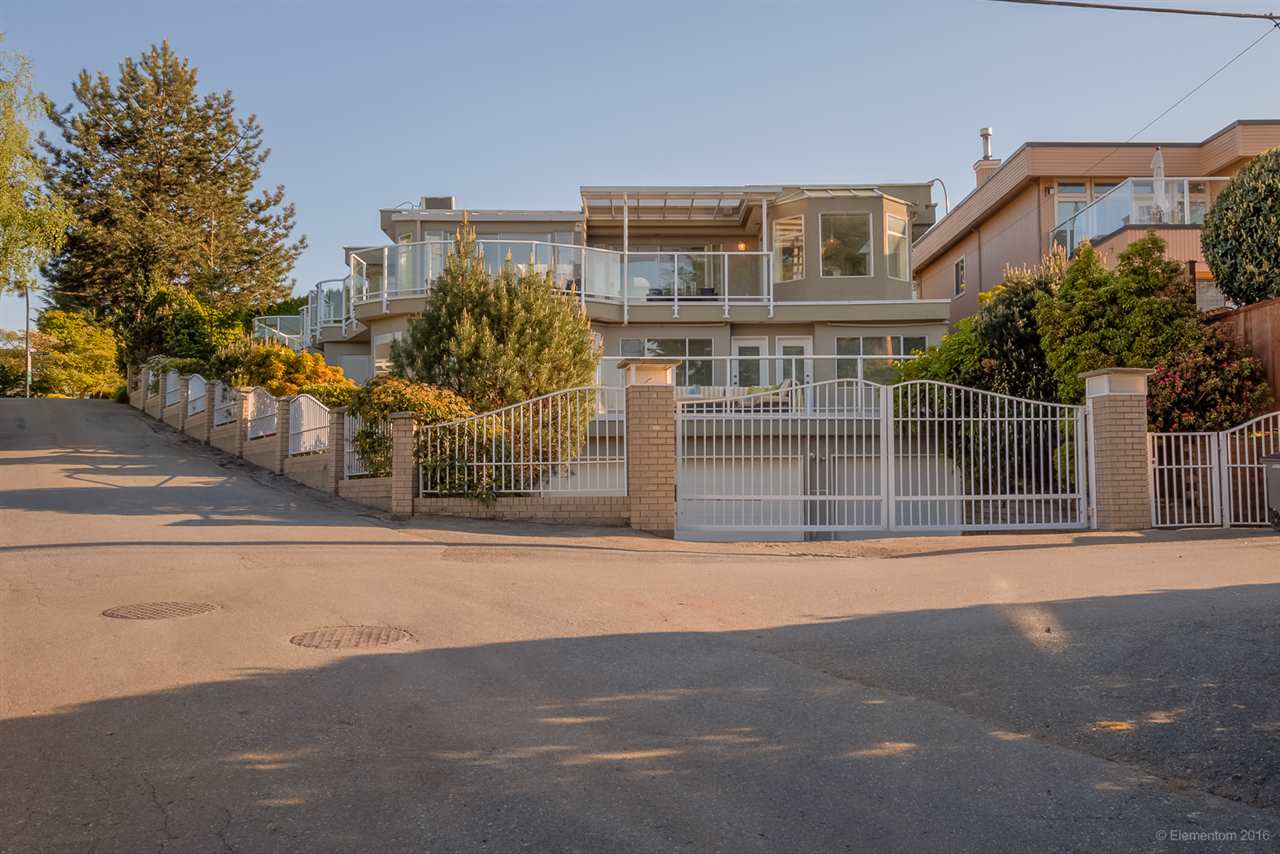 2421 Eddington Drive, Vancouver, BC, V6L 2G2 R2093197 Sharon Lum