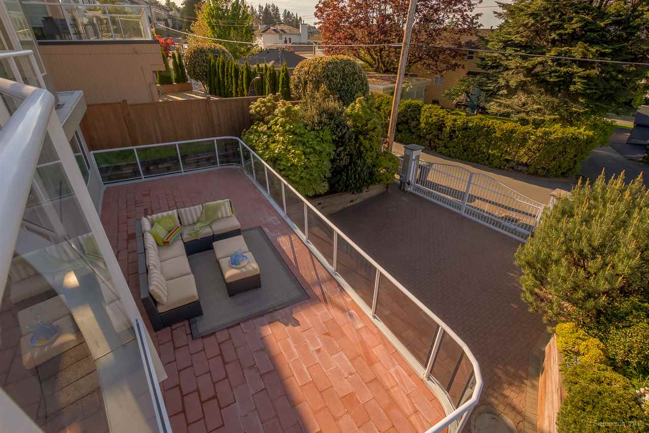 2421 Eddington Drive, Vancouver, BC, V6L 2G2 R2093197 Sharon Lum