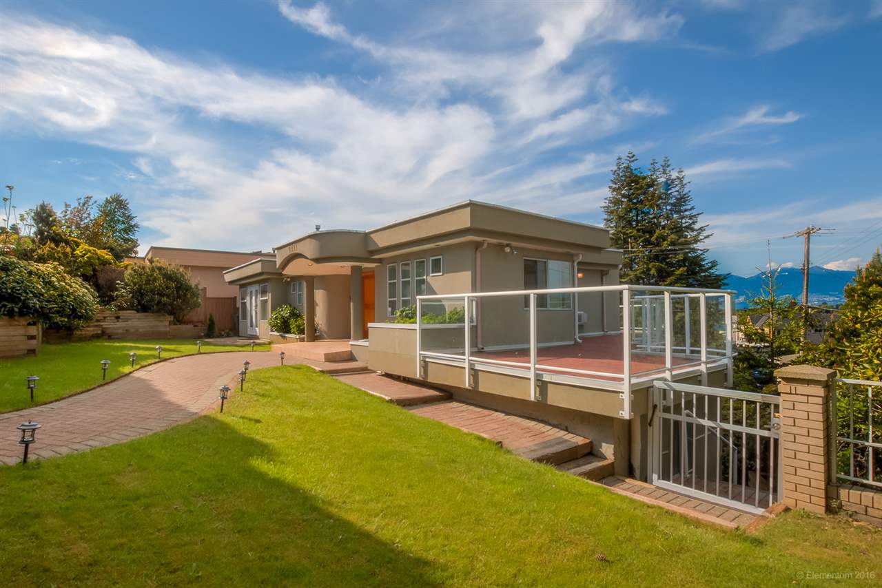 2421 Eddington Drive, Vancouver, BC, V6L 2G2 R2093197 Sharon Lum