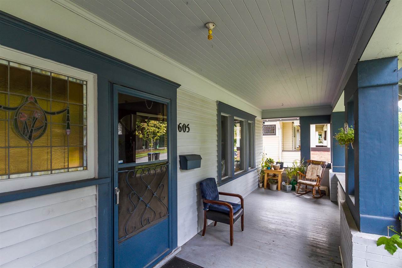 605 First Street, New Westminster, BC R2108019 Courtenay Edwardes