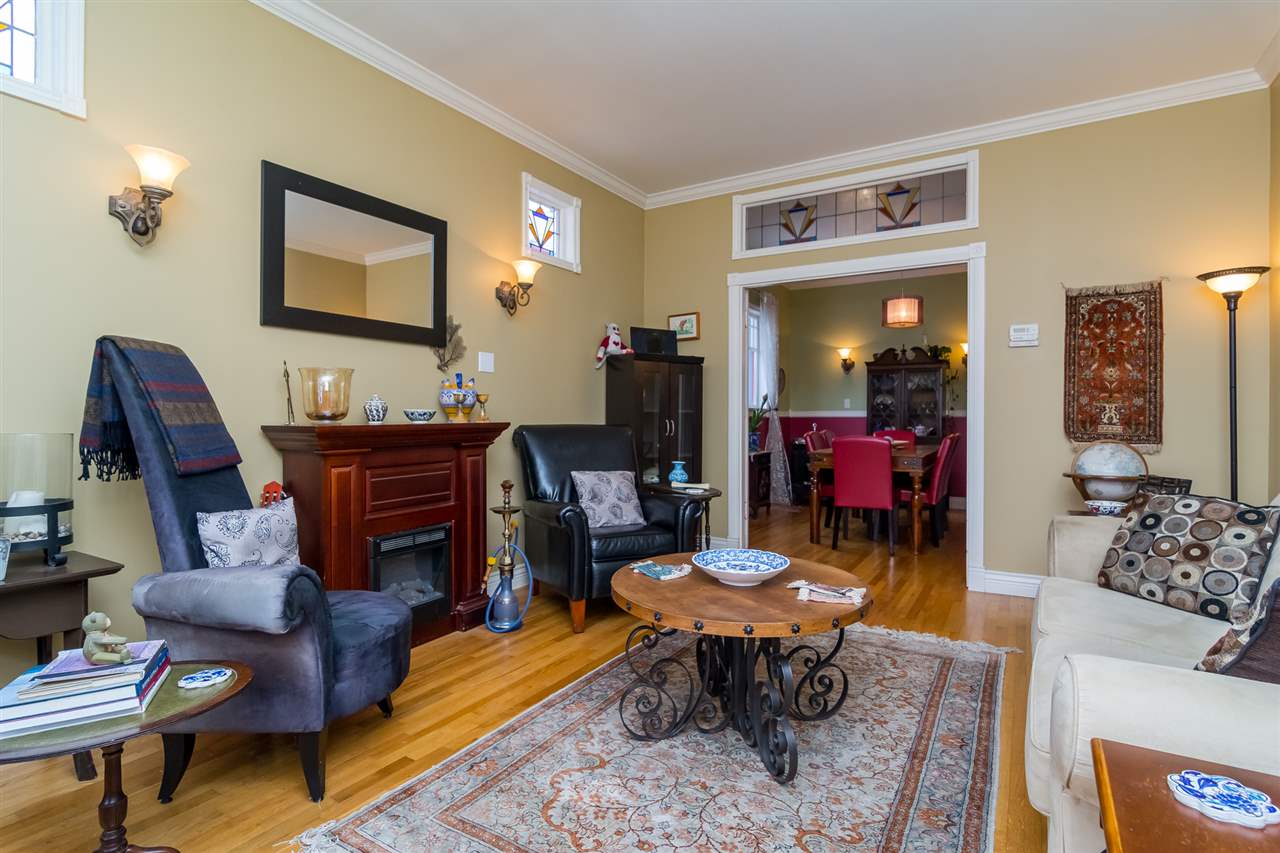 1027 Nanaimo Street, New Westminster, BC, V3M 2E7 R2131850 Patti