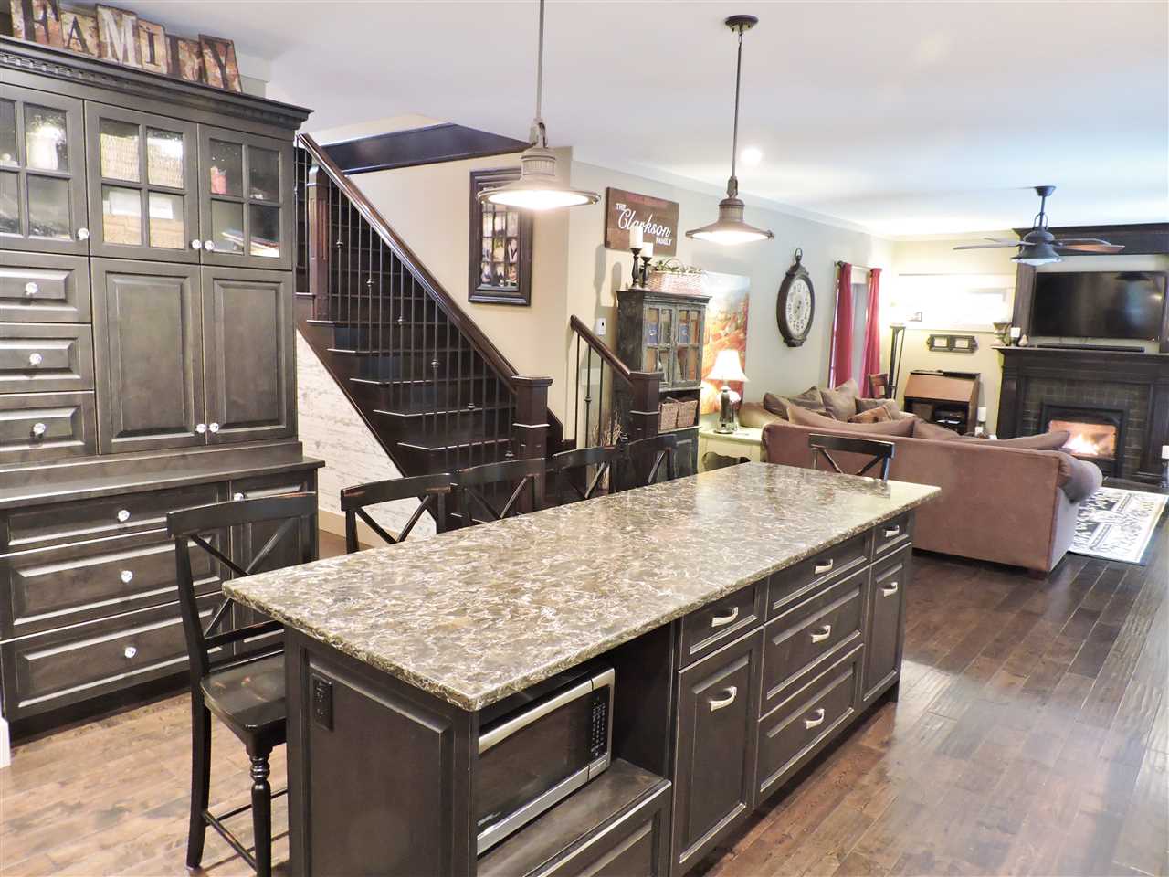 32910 Richards Avenue, Mission, BC, V2V 7E5 R2139421 Taylor McPherson