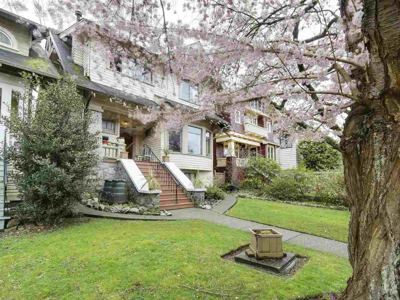 3210 W 2nd Avenue, Vancouver, BC • R2154141 • The Go Team Real Estate