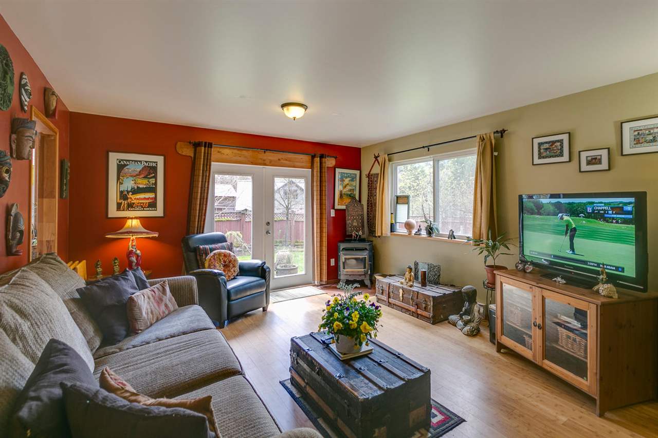 60060 Squamish Valley Road, Squamish, BC, V0N 1H0 R2159444 Petra