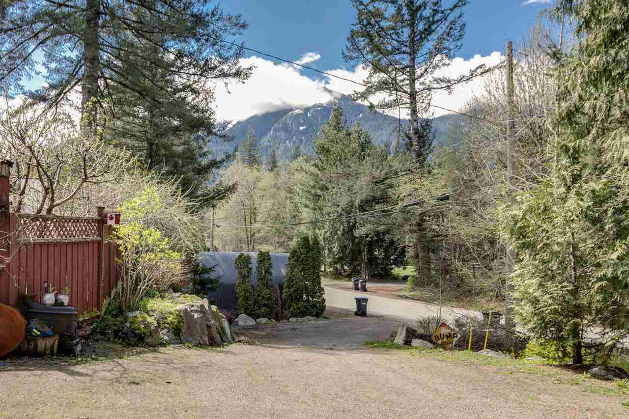 60060 Squamish Valley Road, Squamish, BC, V0N 1H0 R2159444 Petra