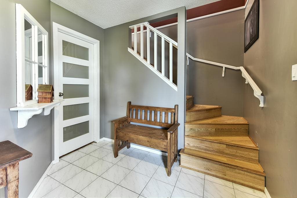 19547 Oak Terrace, Pitt Meadows, BC, V3Y 2A1 R2161177 Stephen Gorrie