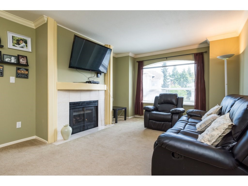 4 7140 132 Street, Surrey, BC, V3W 1J5 » R2162167 » Nat Realty