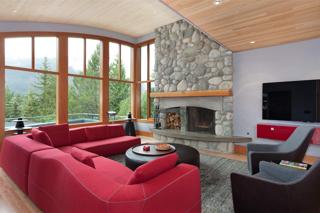 6357 Fairway Drive, Whistler, BC, V0N 1B6 • R2161812 • Brown