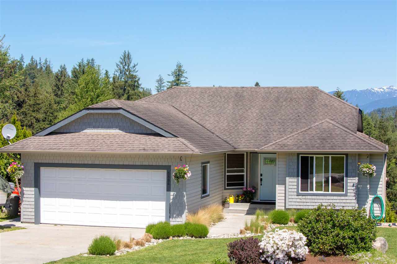 5884 Turnstone Crescent, Sechelt, BC, V0N 3A6 R2171490 Fran Miller