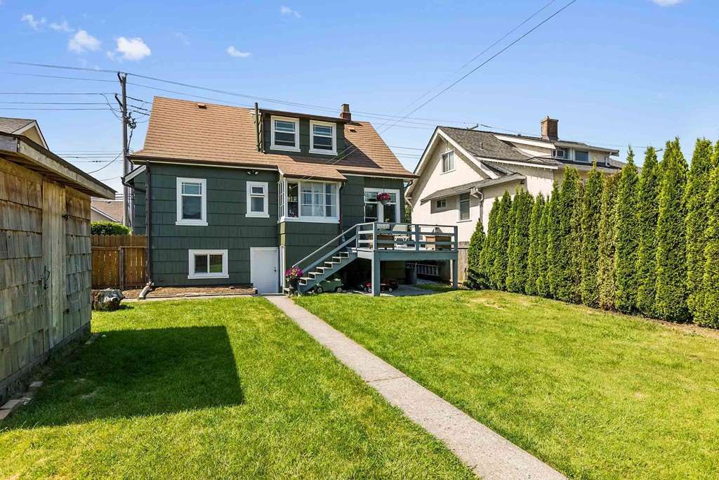 1422 Tenth Avenue, New Westminster, BC, V3M 3J1 R2173992 Courtenay