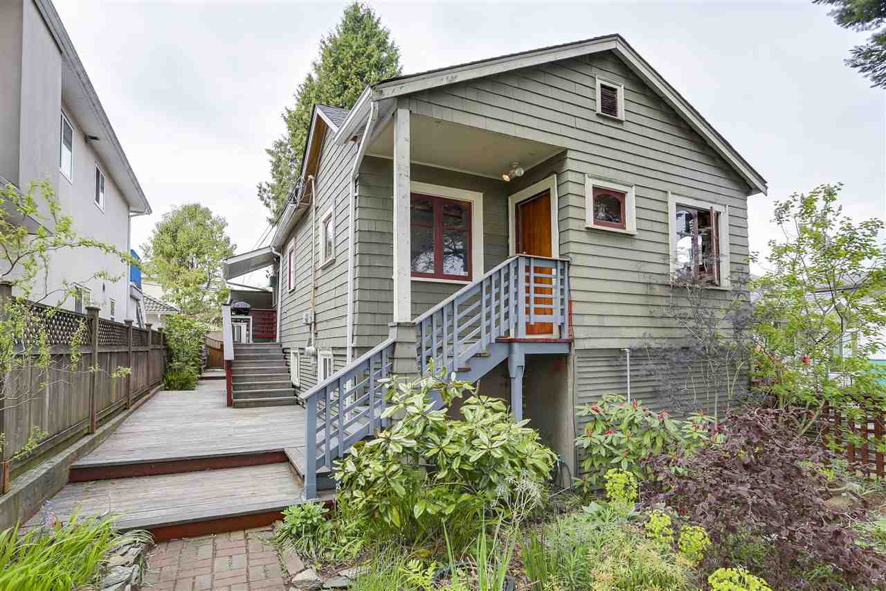 4995 Culloden Street, Vancouver, BC, V5W 3R3 • R2174097 • The Go Team