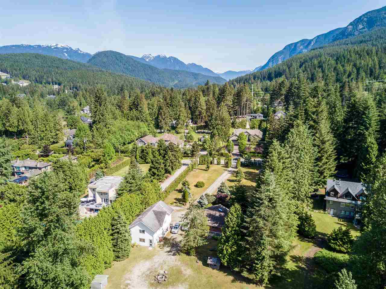 2440 East Road, Anmore, BC, V3H 5G9 R2174027 Milo and Michelle McGarry