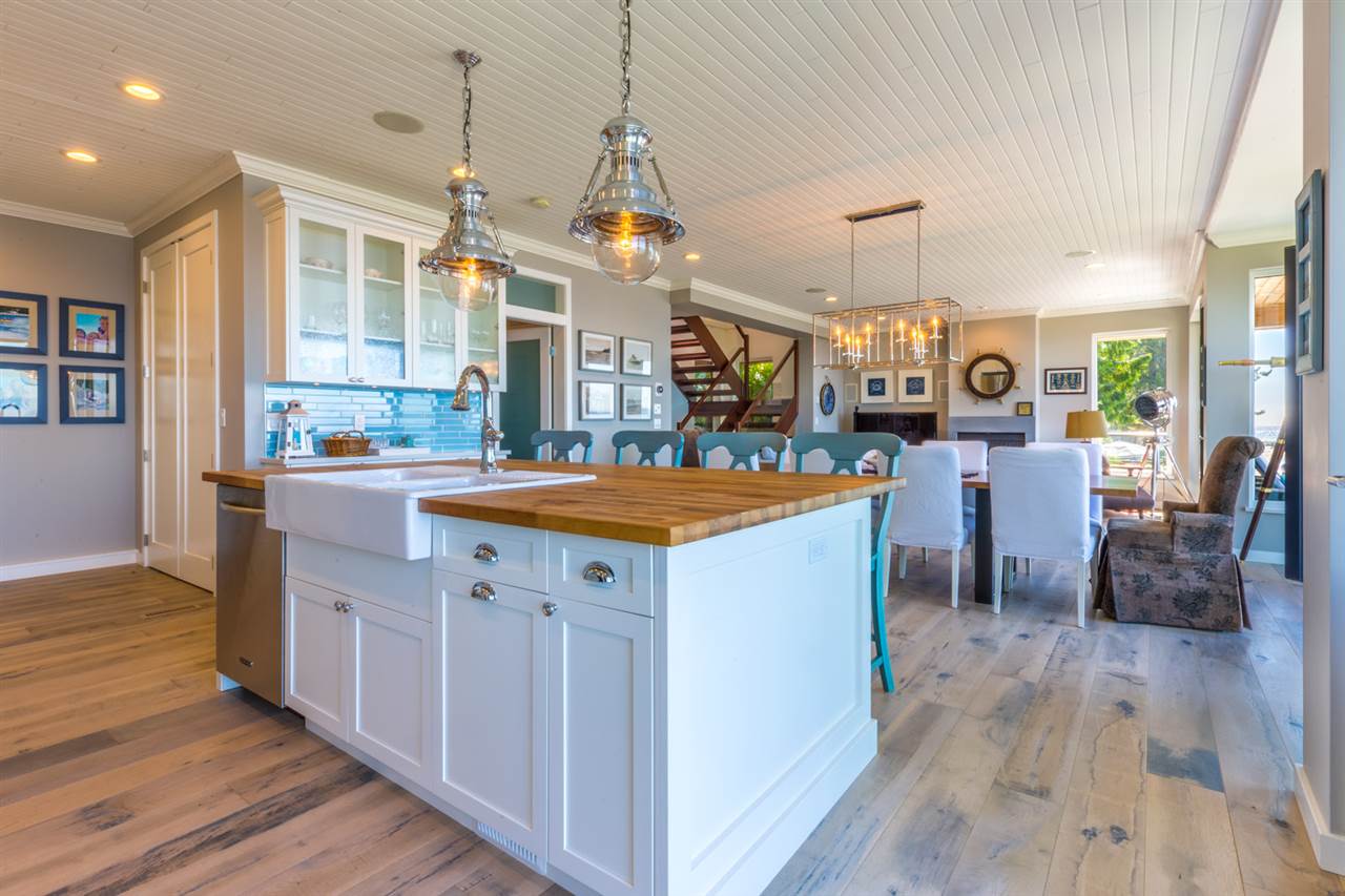 3255 Beach Avenue, Roberts Creek, BC, V0N 2W2 R2192102 Pacific