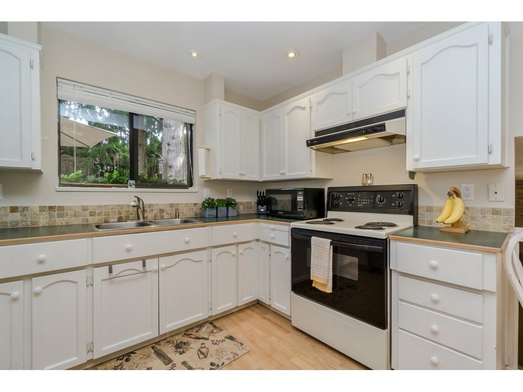 13261 66B Avenue, Surrey, BC | R2194566 | Compass Home Team